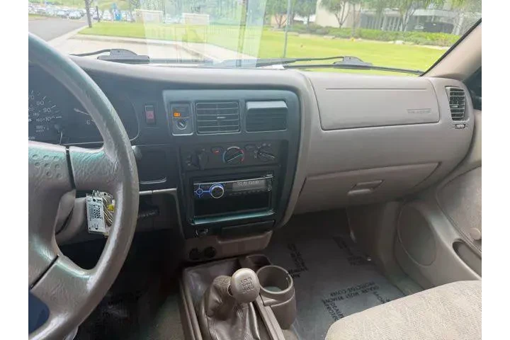 $15495 : Toyota Tacoma 2002 2dr Stand image 9