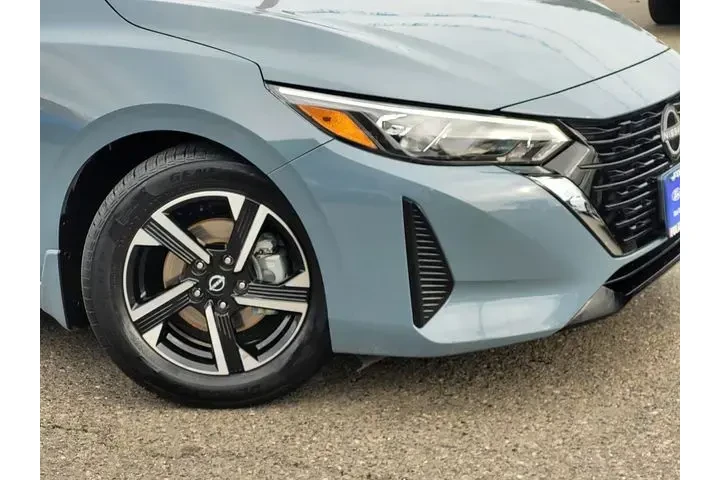 $18117 : Nissan Sentra 2024 SV 4dr Se image 6