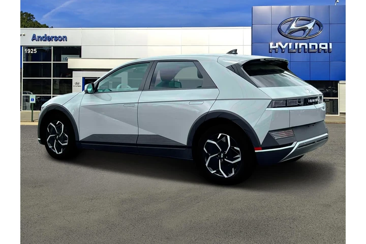 $26899 : Hyundai IONIQ 5 2024 AWD SE image 4