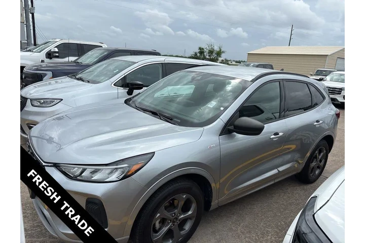 $21509 : Ford Escape 2024 AWD ST-Line image 1