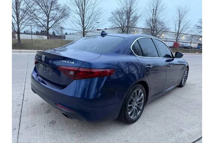$14995 : 2017 Alfa Romeo Giulia image 7
