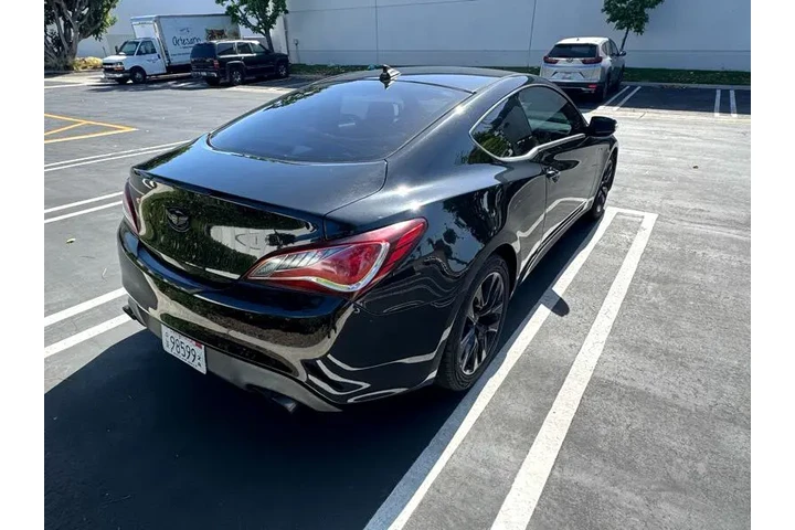 2016 Genesis Coupe 3.8 8AT image 5