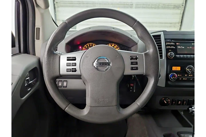 $17998 : Nissan Frontier 2014 4x4 SV image 10