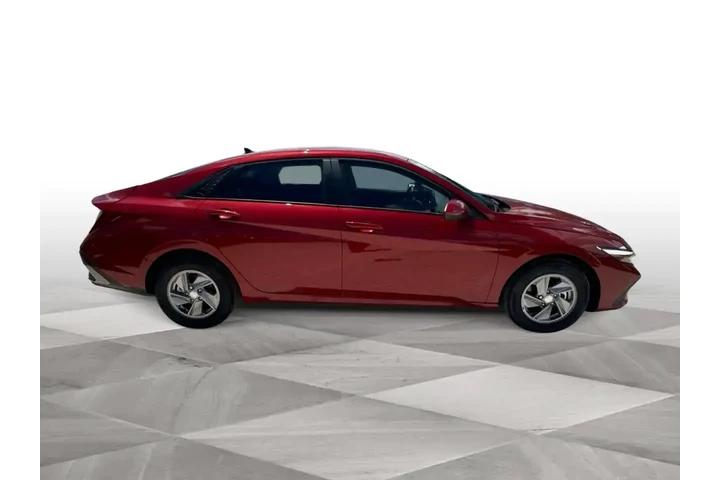 $23940 : Hyundai ELANTRA 2025 SE 4dr image 8