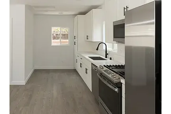$800 : Lakewood Beauty featuring 2 image 5