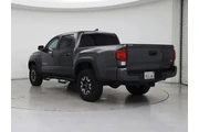 $36998 : Toyota Tacoma 2018 4x4 TRD P thumbnail