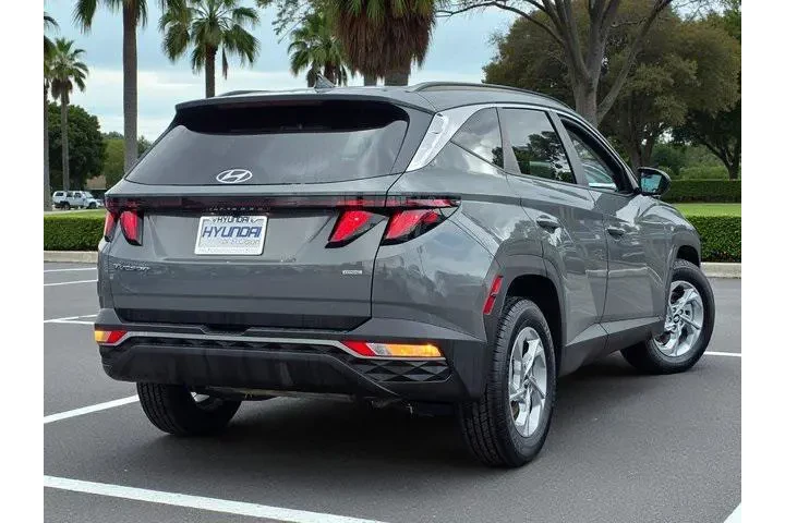 $22000 : Hyundai TUCSON 2024 AWD SEL image 5