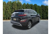 $19350 : Hyundai KONA 2023 AWD SEL 4d thumbnail