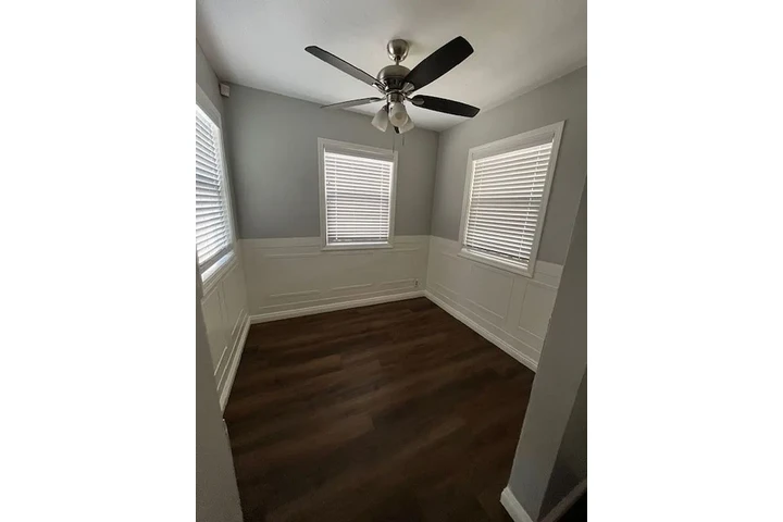$900 : ¡Encantadora casa renovada! image 2