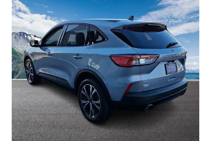 $22997 : Ford Escape 2022 AWD SE 4dr image 4