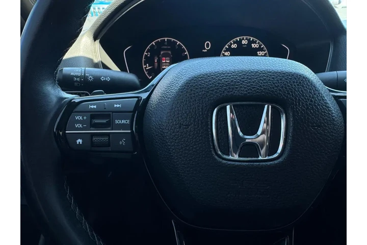 2025 Civic Sport image 8