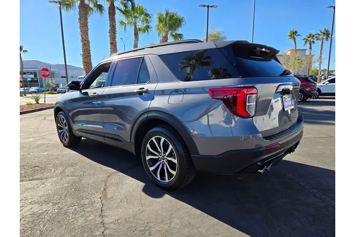 $32000 : Ford Explorer 2021 AWD ST 4d image 4