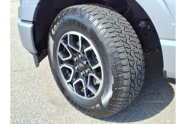 $39691 : Ford F-150 2023 4x4 Lariat 4 image 8