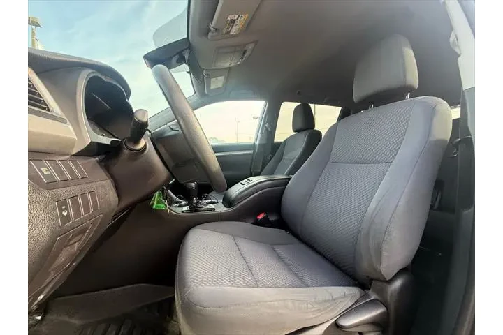 $21764 : Toyota Highlander 2019 AWD L image 10