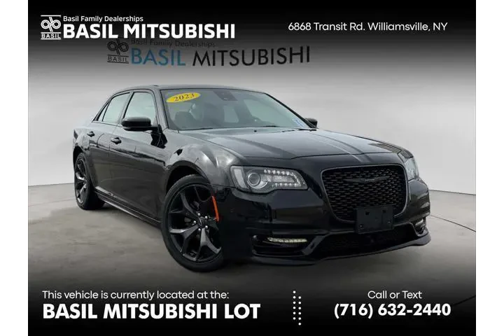 $33322 : Chrysler 300 2023 Touring L image 1