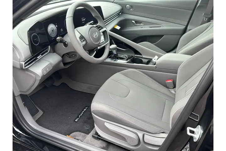 $27420 : Hyundai ELANTRA 2025 SEL Con image 9
