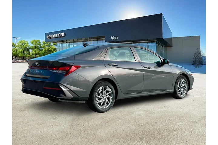 $17900 : Hyundai ELANTRA 2024 SEL 4dr image 8