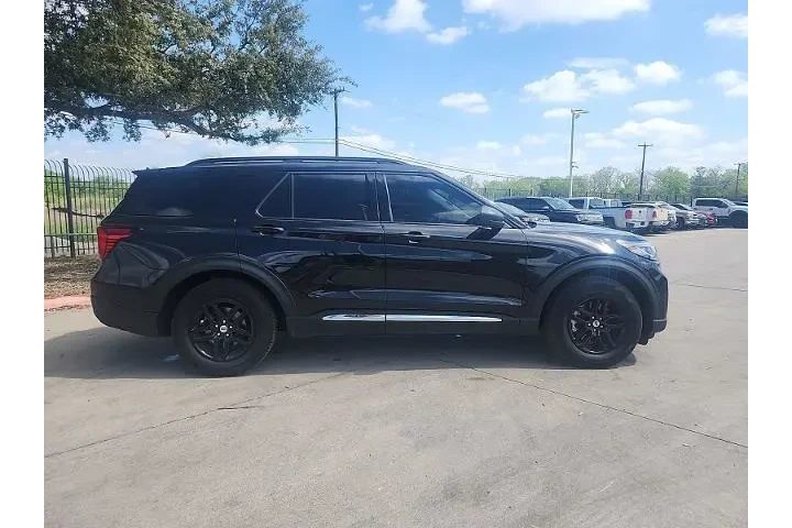 $34998 : Ford Explorer 2025 Active 4d image 2