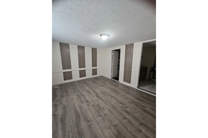 $950 : Efficiency todo incluido image 2