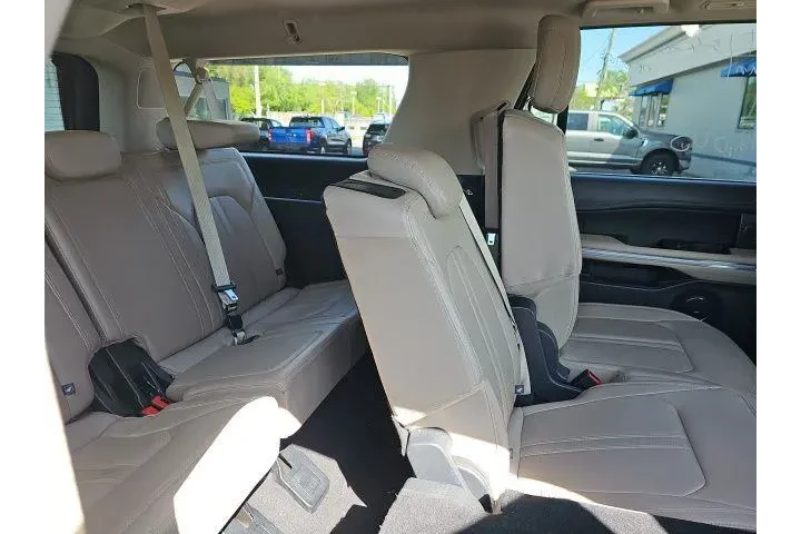 $39995 : Ford Expedition MAX 2024 4x2 image 3