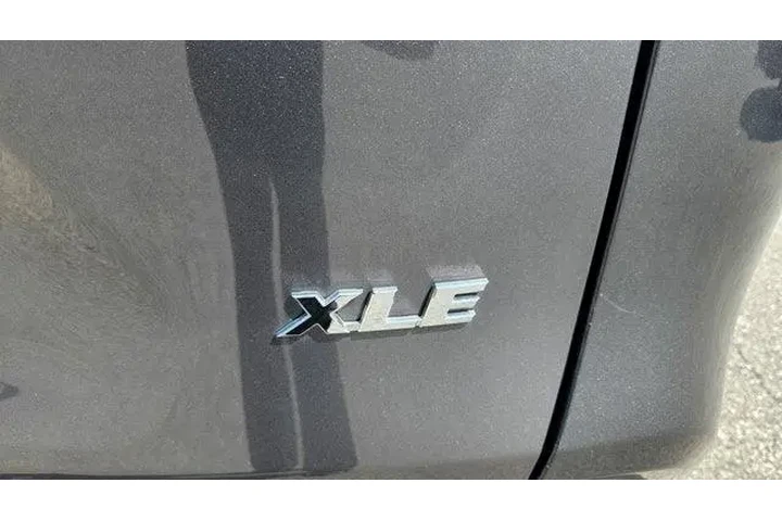 $30999 : Toyota RAV4 2022 XLE 4dr SUV image 8