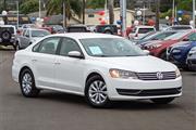 $13850 : 2015 Passat thumbnail