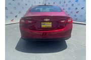 $13995 : 2018 Malibu 4dr Sdn LT w/1LT thumbnail
