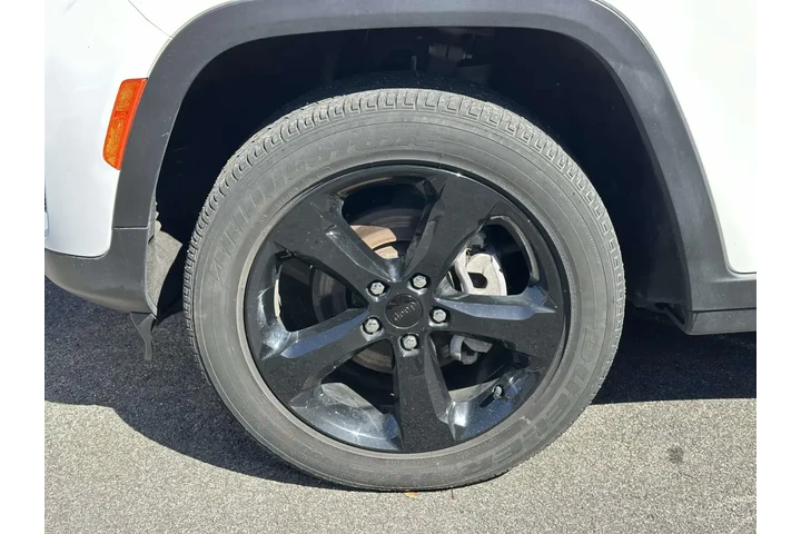 $29985 : Jeep Grand Cherokee 2023 4x4 image 7