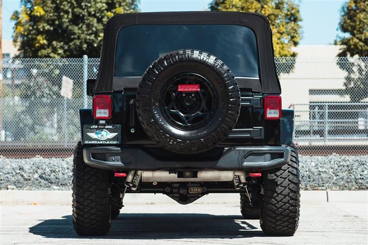 2016 Wrangler Unlimited Rubic image 5