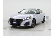 $22998 : Nissan Altima 2023 2.5 SR 4d thumbnail