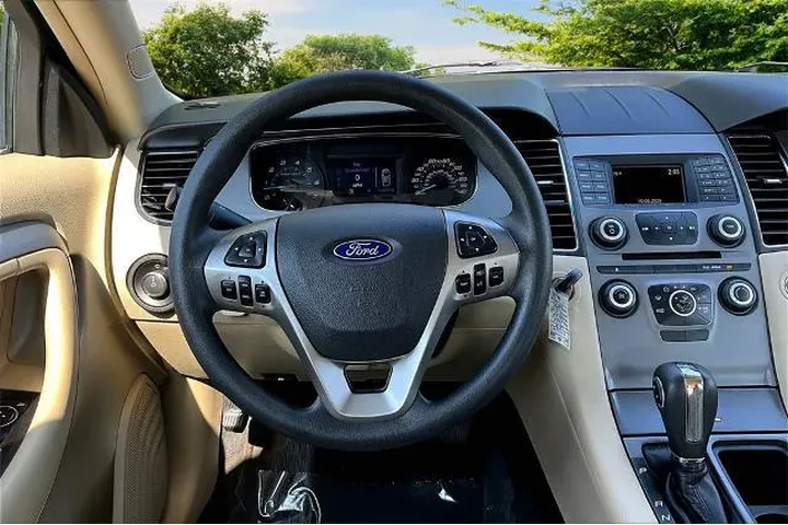 $11499 : Ford Taurus 2018 SE 4dr Seda image 5