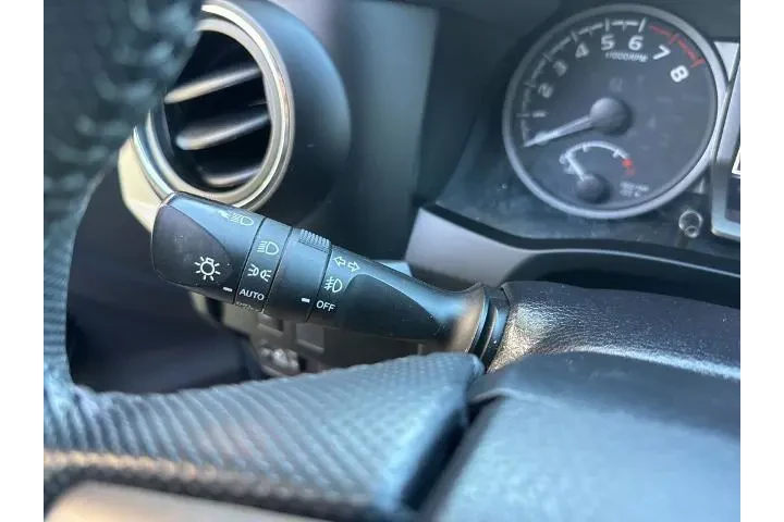 $28000 : Toyota Tacoma 2022 4x4 TRD S image 10