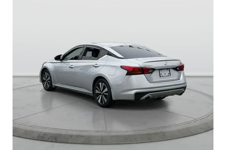$23298 : Nissan Altima 2022 2.5 SL 4d image 5