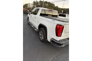 $38840 : GMC Sierra 1500 2022 4x4 SLT thumbnail