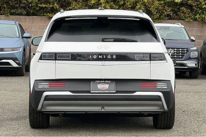 $37990 : Hyundai IONIQ 5 2025 SEL 4dr image 7