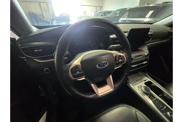 $32600 : Ford Explorer 2024 AWD XLT 4 image 10