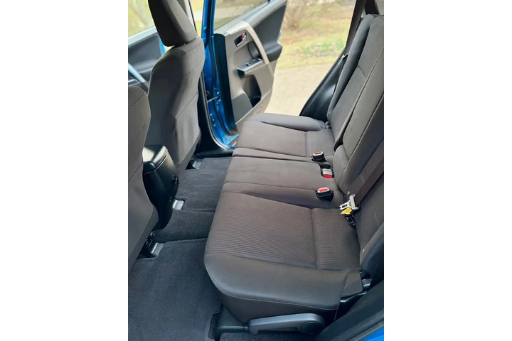 $11000 : RAV4 XLE, 2017 image 7