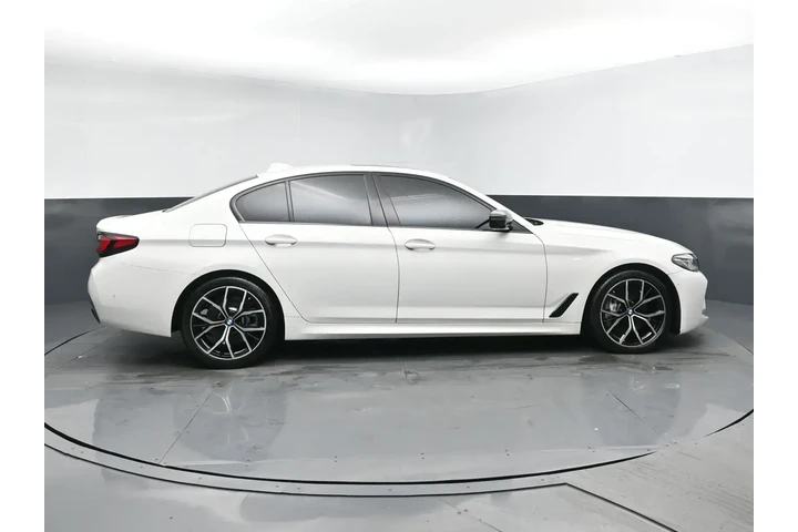$33852 : BMW 5 Series 2021 AWD 540i x image 3