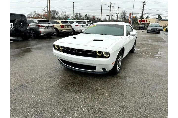 $19980 : 2020 Challenger SXT RWD image 8