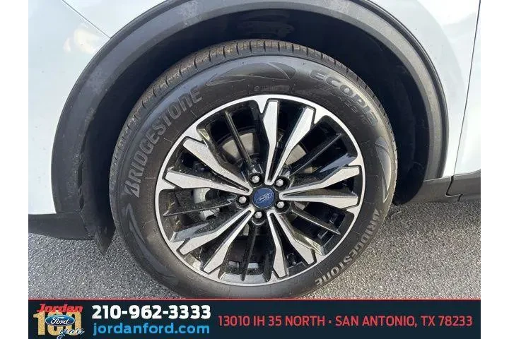 $21832 : Ford Escape 2022 SE 4dr SUV image 4