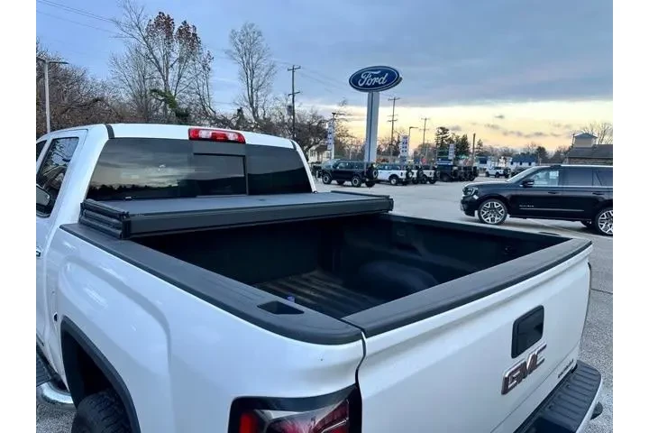 $25593 : GMC Sierra 1500 2017 4x4 Den image 9