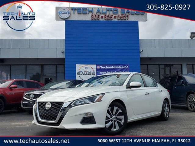 $17995 : 2020 Nissan Altima image 1