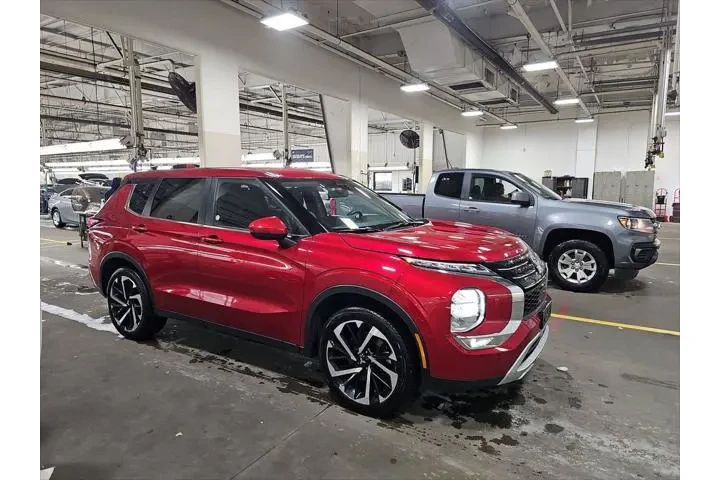 $24693 : Mitsubishi Outlander 2024 AW image 3