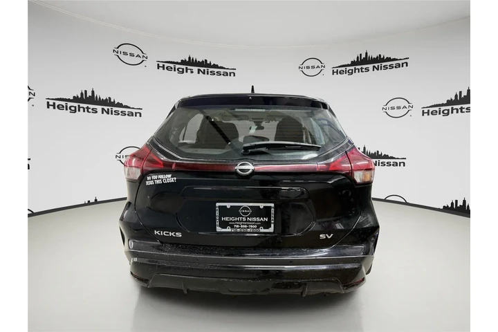 $19490 : Nissan Kicks 2023 SV 4dr Cro image 3