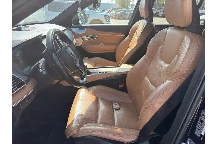 $13917 : Volvo XC90 2018 AWD T6 Inscr image 2