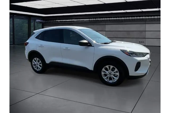 $28975 : Ford Escape 2023 AWD Active image 2