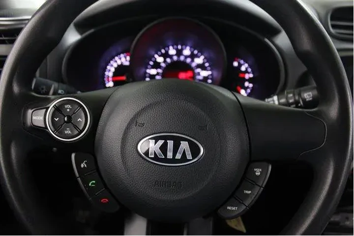 $11988 : Kia Soul 2017 4dr Crossover image 7