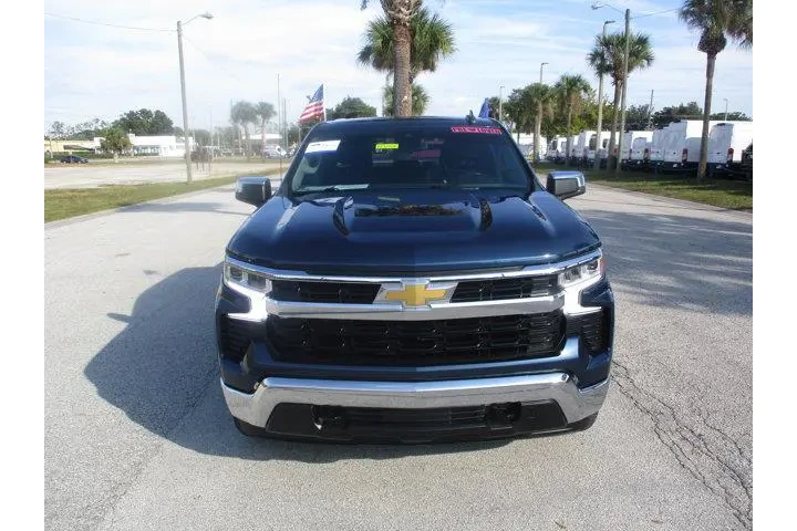 $31995 : Chevrolet Silverado 1500 202 image 2