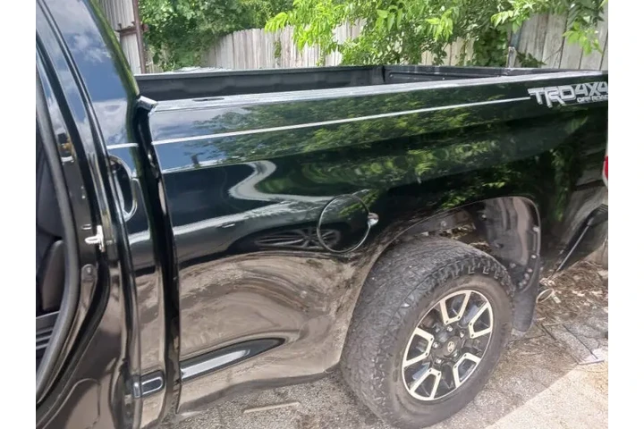 $29500 : 2018 Tundra SR5 image 5