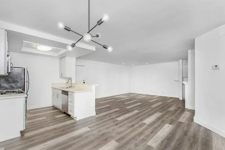 $1200 : Vive en Koreatown, LA image 2